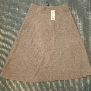 NEW Uniqlo Souffle Yarn Flare Skirt